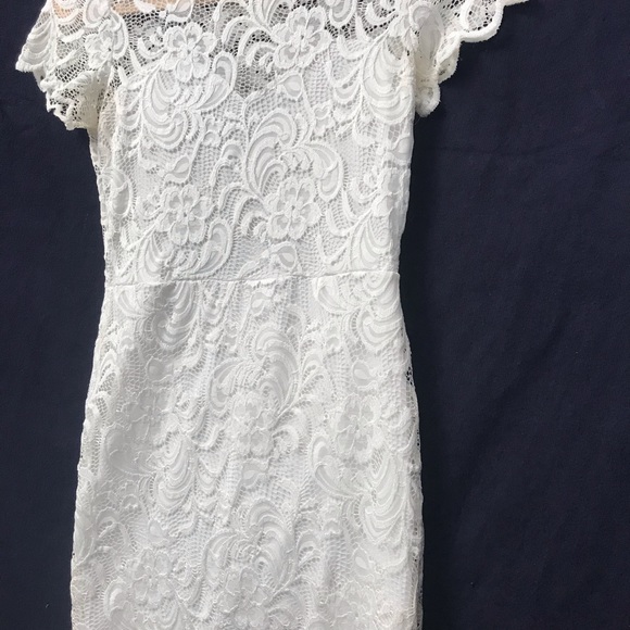 White dress - Picture 5 of 6